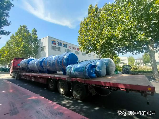 但是在常规的空压机系统中,2个储气罐是并联连接比较好
